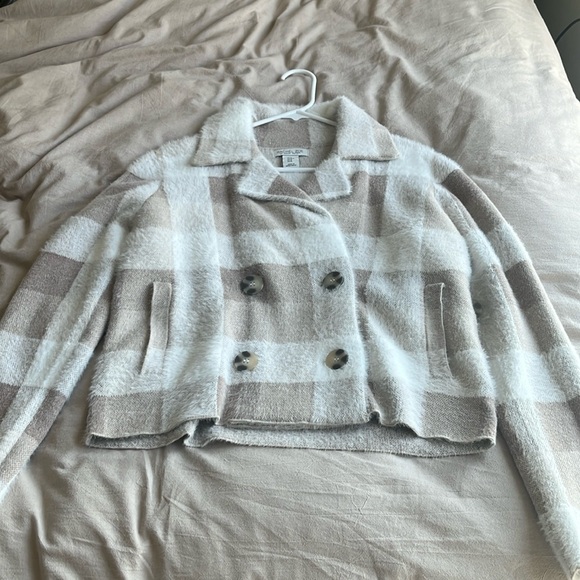 Fuzzy baby pink cropped light peacoat - Picture 1 of 1